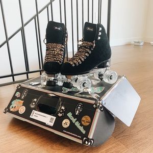 MOXI Panther Roller Skate Size M 5 (W 6-6.5)